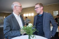 Im Gespräch: Oberkonsitorialrat Dr. Christoph Vogel (EKBO, links) mit Prof. Dr. Christopher Zarnow (EHB)