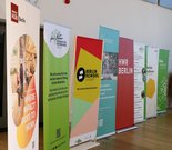Roll-Ups der beteiligten Projektpartner und Hochschulen