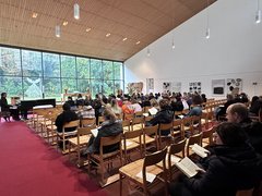 Blick in den Kirchenraum