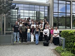 Gemeinsames Gruppenfoto des Pflegestudiengangs Bachelor of Nursing an der EHB und der internationalen Besuchergruppe aus den USA (Texas).