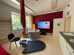 Kreißsaal 2 mit Gebärwanne