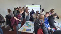 EHB-Studierende informieren sich zu Partnerhochschulen & Projekten weltweit
