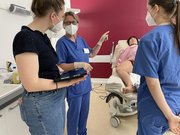 Besprechung des geplanten Settings einer Geburt im SkillsLab