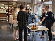 Austausch mit den Gästen des Infotages. Foto: EHB