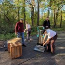 Das Projektteam beim Aufbau