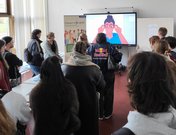 Filmpräsentation vor Publikum am Internationalen Tag. Foto: EHB