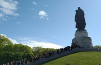 Eindruck von Sowjetischen Ehrenmal am 8. Mai 2025