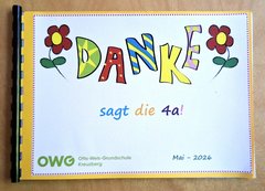 Foto des gebundenen Büchleins der KLasse 4a der Otto-Wels-Grundschule. Foto. N. Naujok 