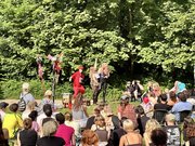 Schnappschuss von der Theateraufführung vor dem C/D-Gebäude. Foto: EHB/PÖA