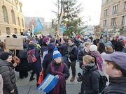 Demonstrierende aus EHB und KHSB am Berliner Abgeordnetenhaus