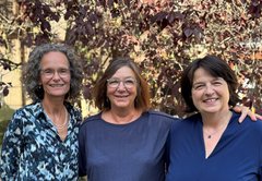 Gruppenbild der Professorinnen Dr. Natascha Naujok, Dr. Petra Völkel, Marion Hundt (v.l.n.r.). Foto: Kati Stammnitz, EHB