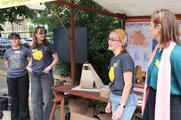 Am Stand der Projektvorstellung KLIMATURM BHT – Natürliche Kühlung für aufgeheizte Städte