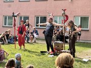 Theateraufführung der Zusatzqualifikation Theaterpädagogik am 18. Juni auf dem EHB-Campus: Foto: PÖA/EHB