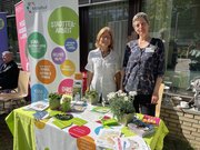 Stand mit den Kolleginnen vom Stadtteilzentrum Mittelhof e.V.