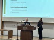 Carrerservice: Susanne Dralle-Devcic, Berliner Agentur für Arbeit, und studentische Mitarbeiterin Charlotte Mischak (Job-Coach)