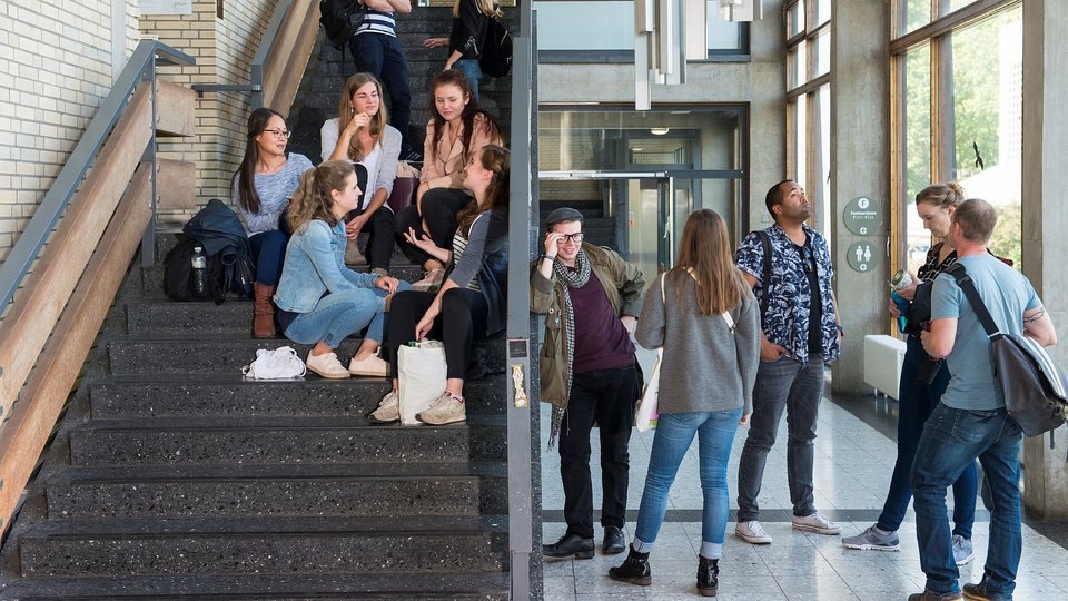 Gespräche vor dem Audimax