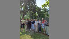 Drei Wochen Praxisforschung: Studierende hospitieren in Partnerorganisationen.