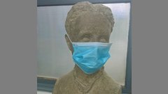 Büste der Gräfin von der Schulenburg mit Maske